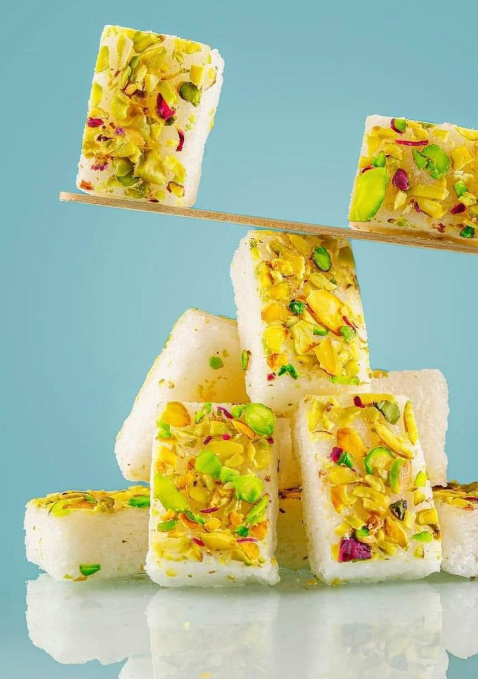 جوز هند بالفستق